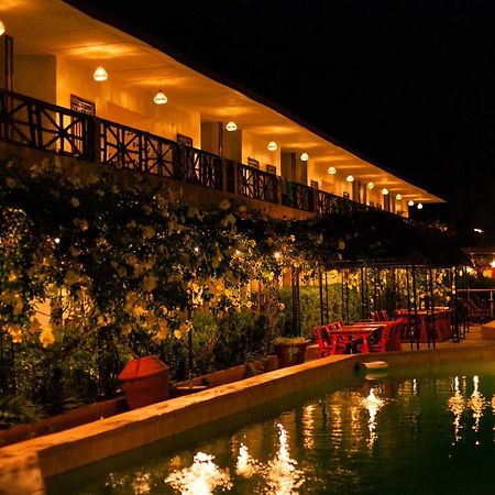 Bamboo Garden Hotel Serrekunda Luaran gambar