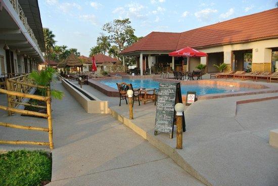 Bamboo Garden Hotel Serrekunda Luaran gambar